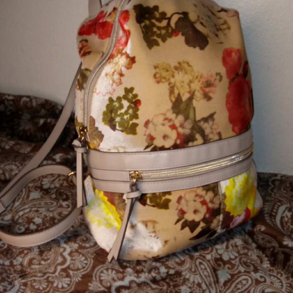 Cute small backpack❤ - Picture 5 of 5